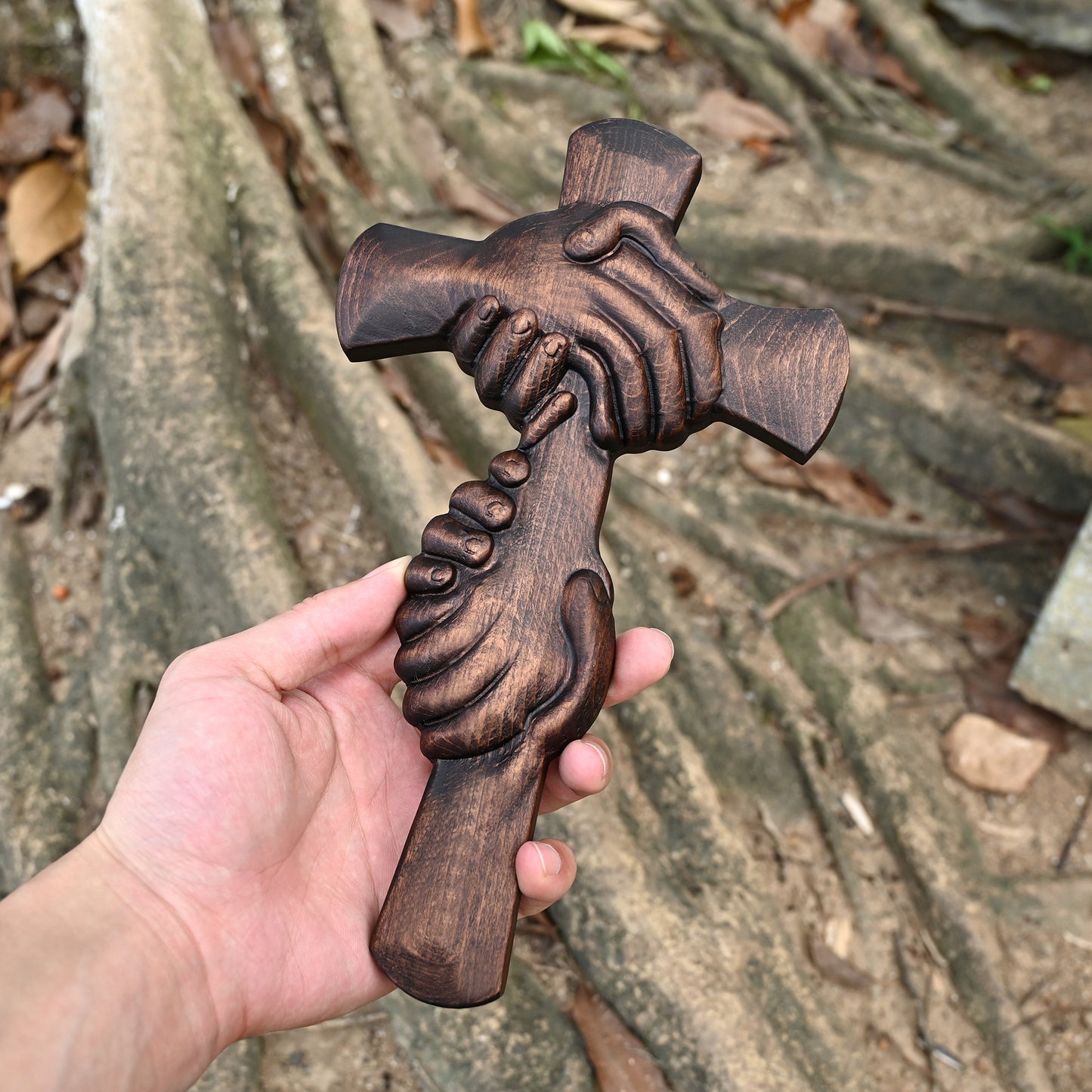 Vintage Wooden Cross with Holding Hands,Faith and Unity Wooden Cross Figurine,Christian Spiritual Gift