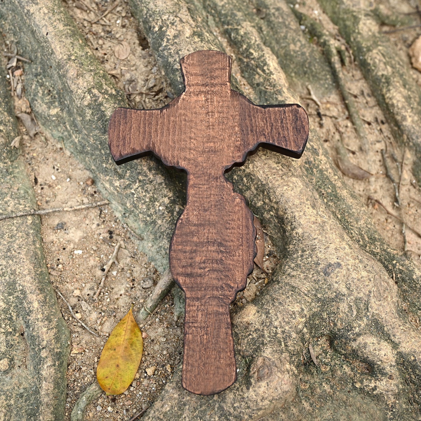 Vintage Wooden Cross with Holding Hands,Faith and Unity Wooden Cross Figurine,Christian Spiritual Gift