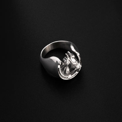 Horse Head Ring with Lucky Horseshoe Design