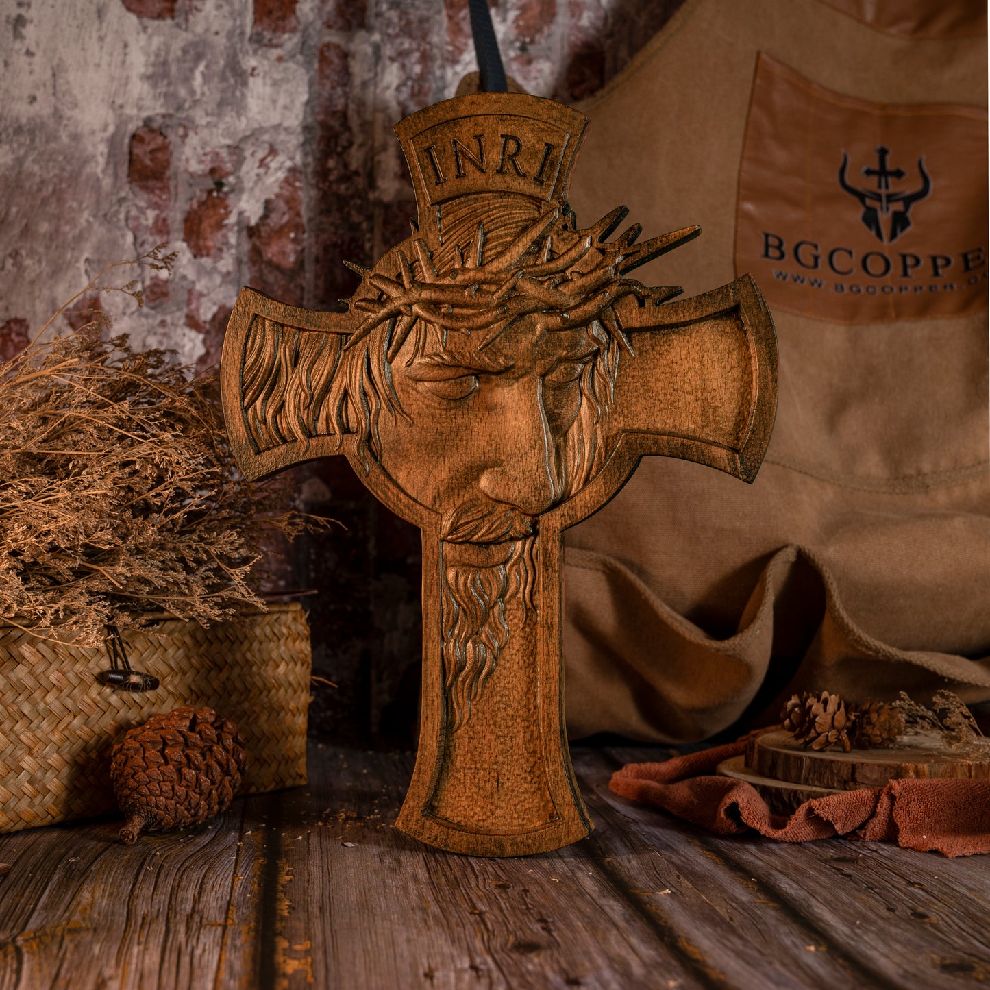 Jesus Holy Crown of Thorns Wood Cross, Christ delivered us from the curse of sin,Religious Sculpture