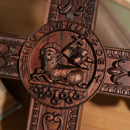 Lamb of God Wood Carving Cross Wall Decor,Paschal lamb,wooden wall decoration,carved tabletop